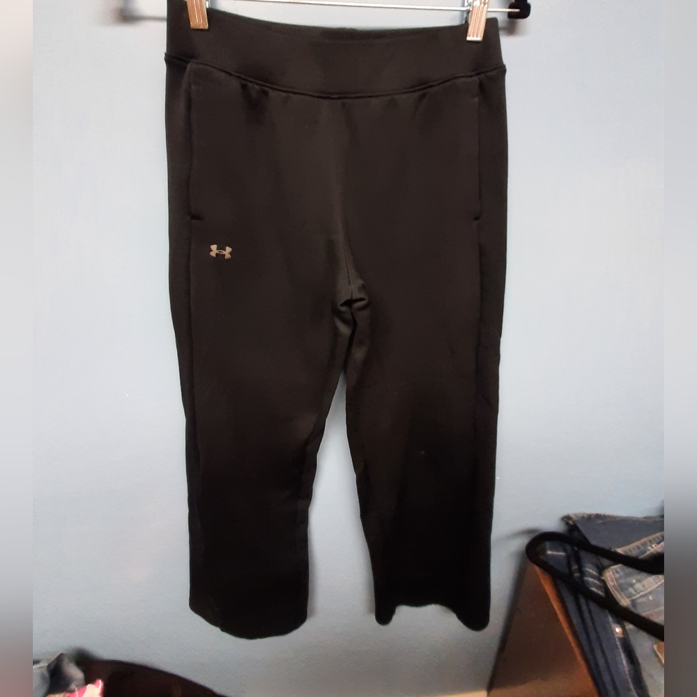 Black Under Armour Cold Gear (Loose)  Pants Size Sm